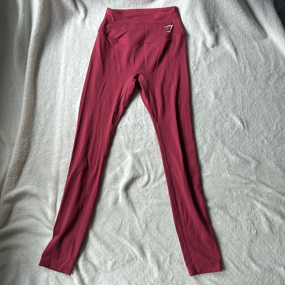 🍑 2 FOR $20! Red, Gymshark leggings size small